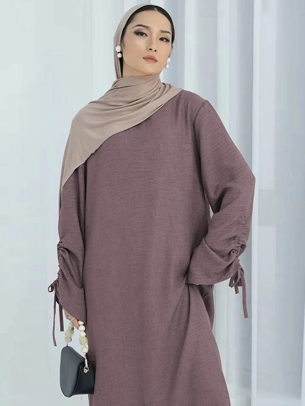 Modest Islamic clothing for women during Eid and Ramadan