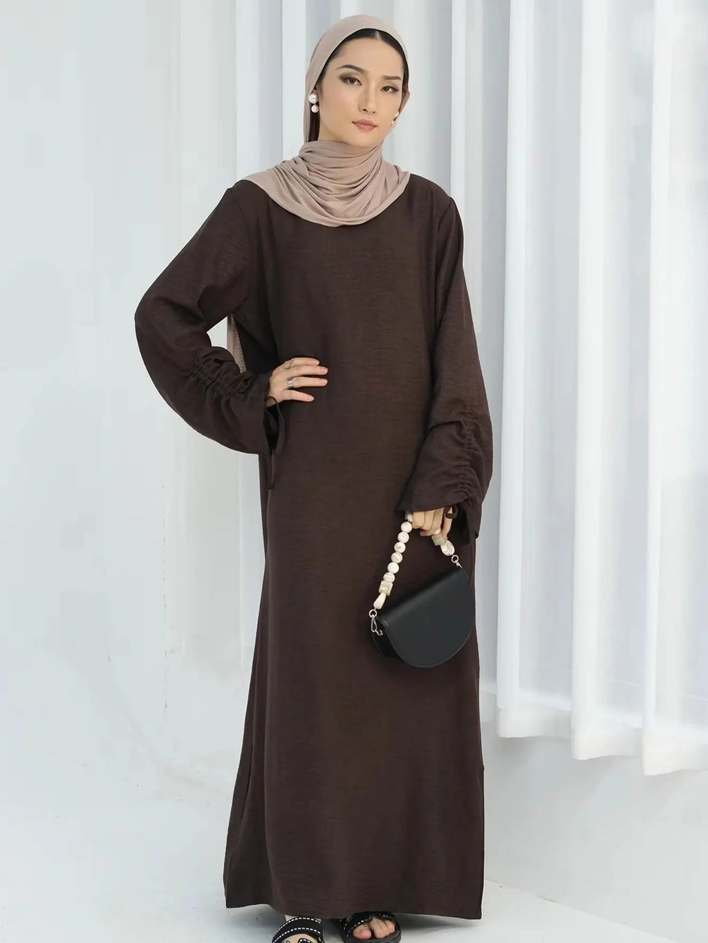 Modest Islamic clothing for women during Eid and Ramadan