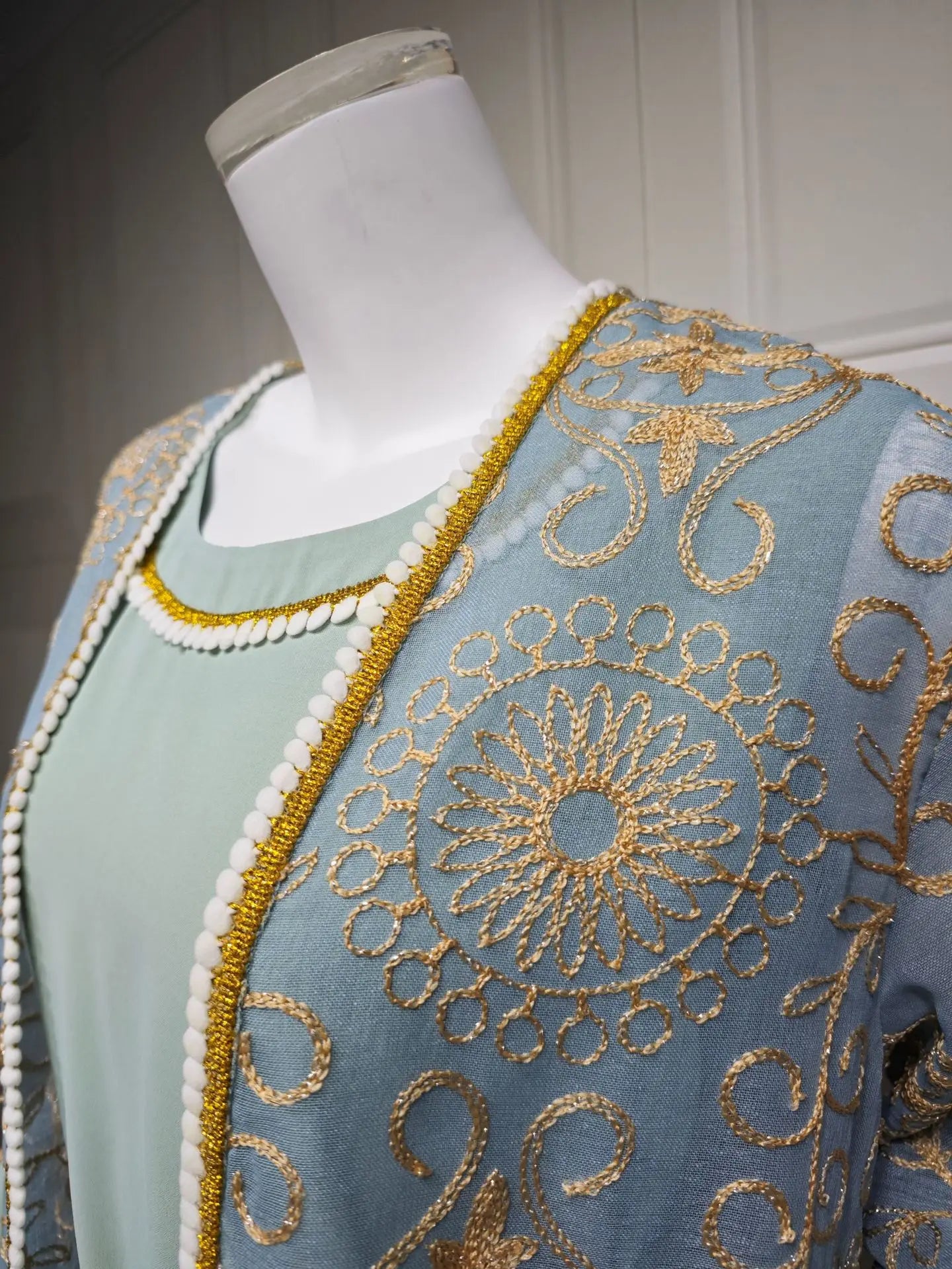 Abaya Set Gold  for Islamic Ramadan and Eid 2026